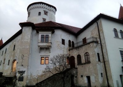 Budatínsky hrad si utopencov z krutidla pamätá.