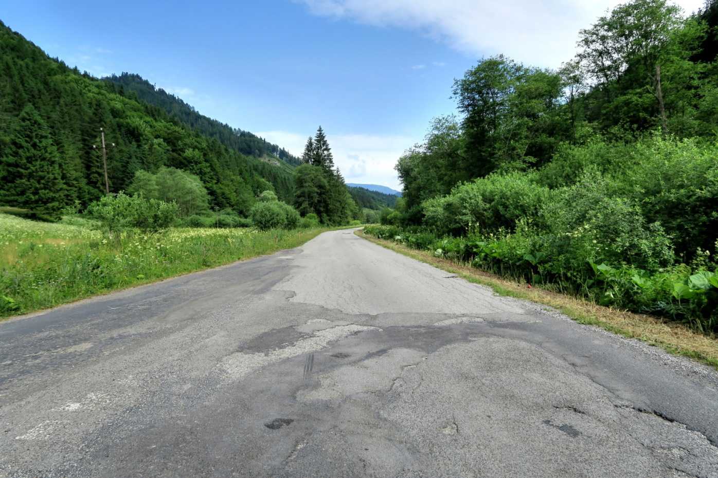 Ľubochnianska dolina je pre bicykel stvorená.