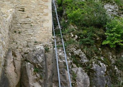 Hrad Lednica - rebrík na vežu.